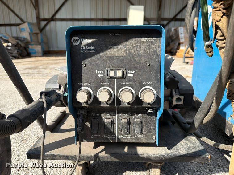 image for item FU5047 Miller DeltaWeld 652 welder