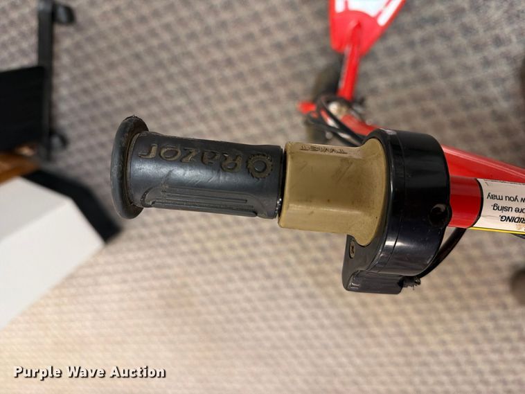 image for item FU5057 Razor E150 electric Scooter
