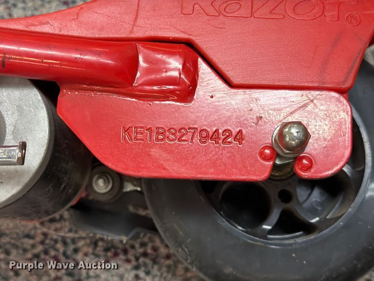 image for item FU5057 Razor E150 electric Scooter