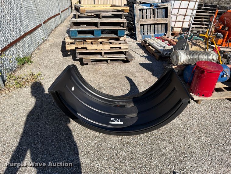 image for item FU5069 (2) fenders