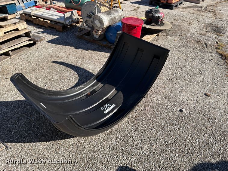image for item FU5069 (2) fenders