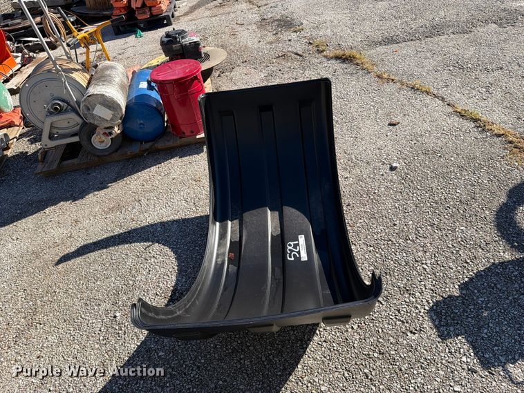 image for item FU5069 (2) fenders