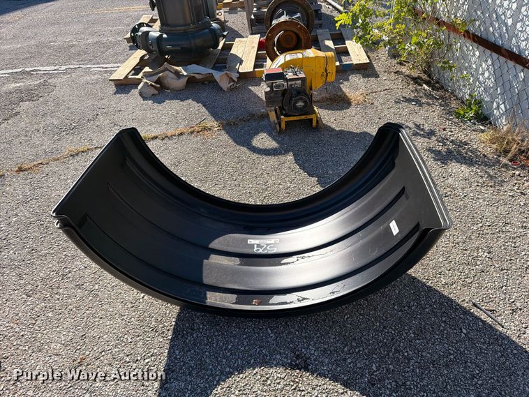 image for item FU5069 (2) fenders