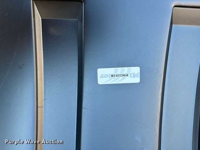 image for item FU5069 (2) fenders