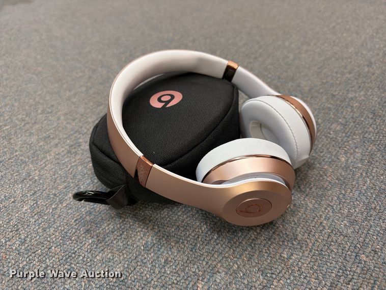 image for item FU5074 Beats Solo 3 headphones