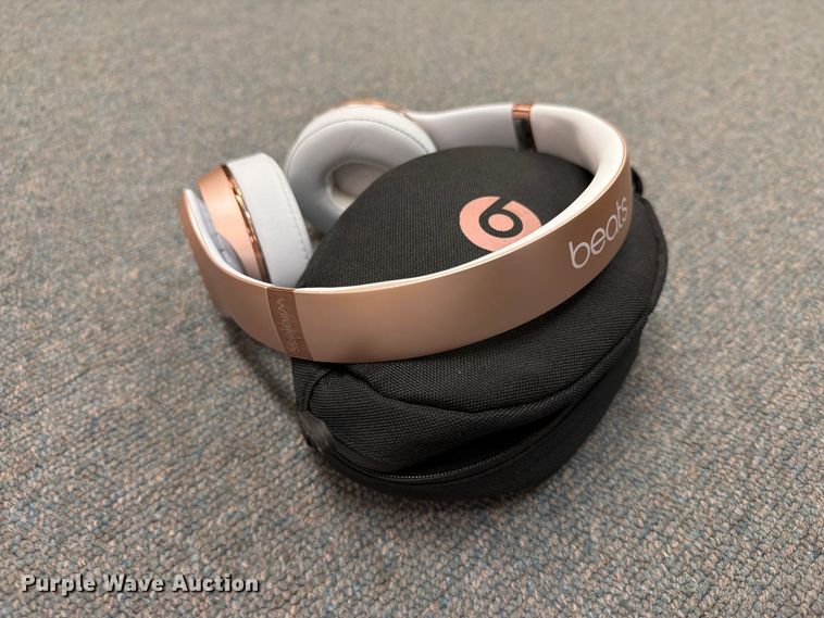 image for item FU5074 Beats Solo 3 headphones