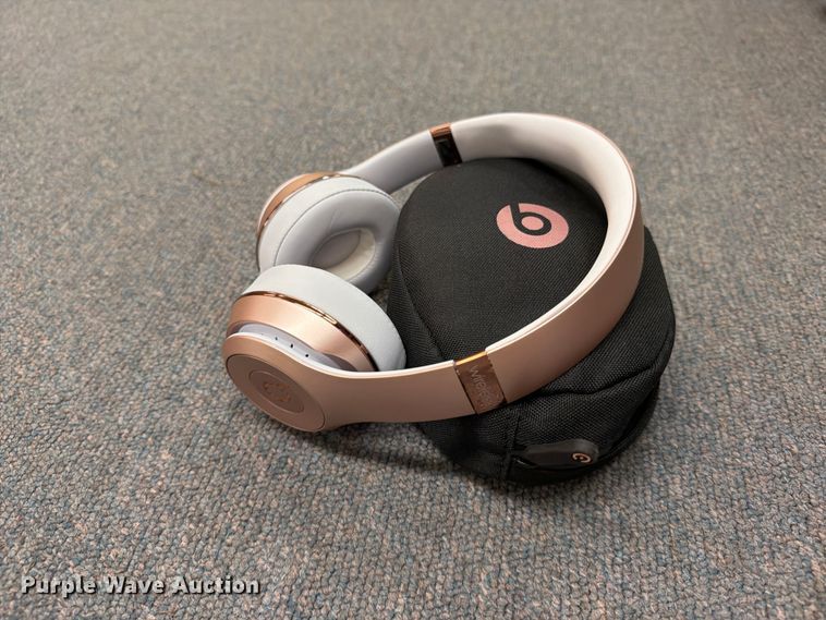 image for item FU5074 Beats Solo 3 headphones