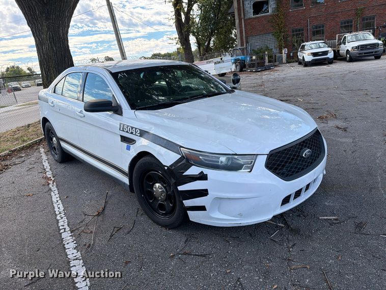 image for item FU5076 2015 Ford Taurus Police Interceptor 
