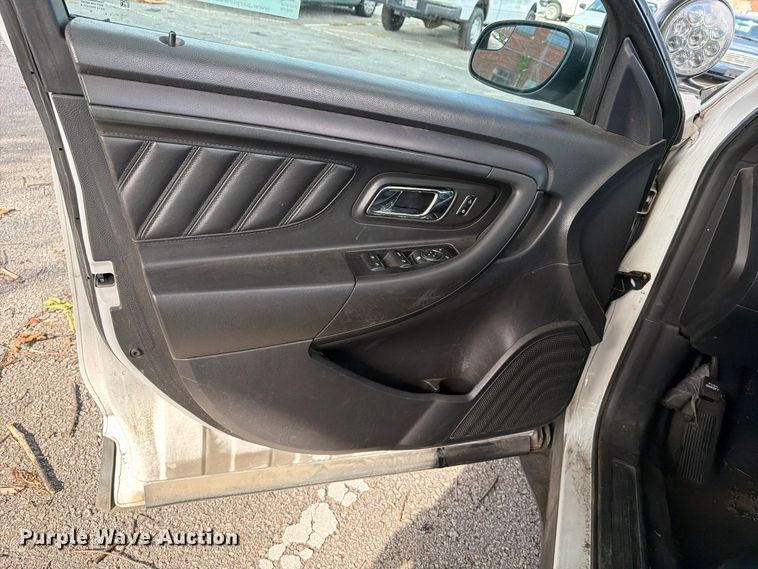 image for item FU5076 2015 Ford Taurus Police Interceptor 
