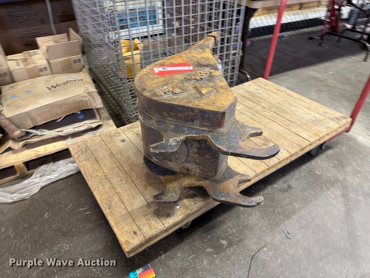 image for item FU5078 Tooth Pro backhoe bucket