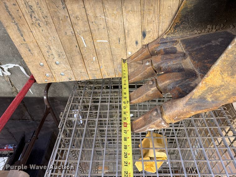 image for item FU5078 Tooth Pro backhoe bucket