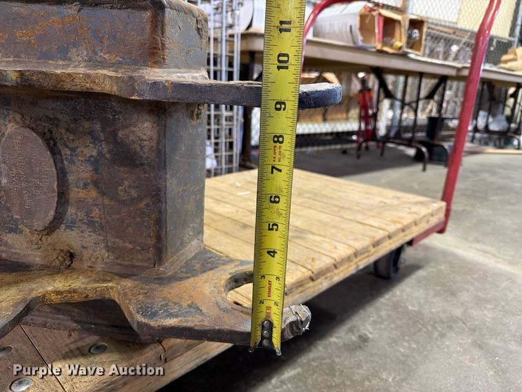 image for item FU5078 Tooth Pro backhoe bucket