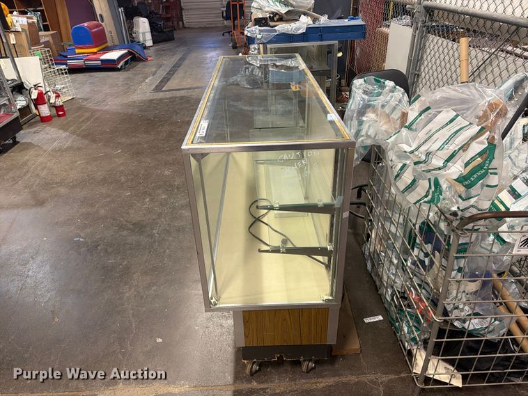 image for item FU5088 Glass display case