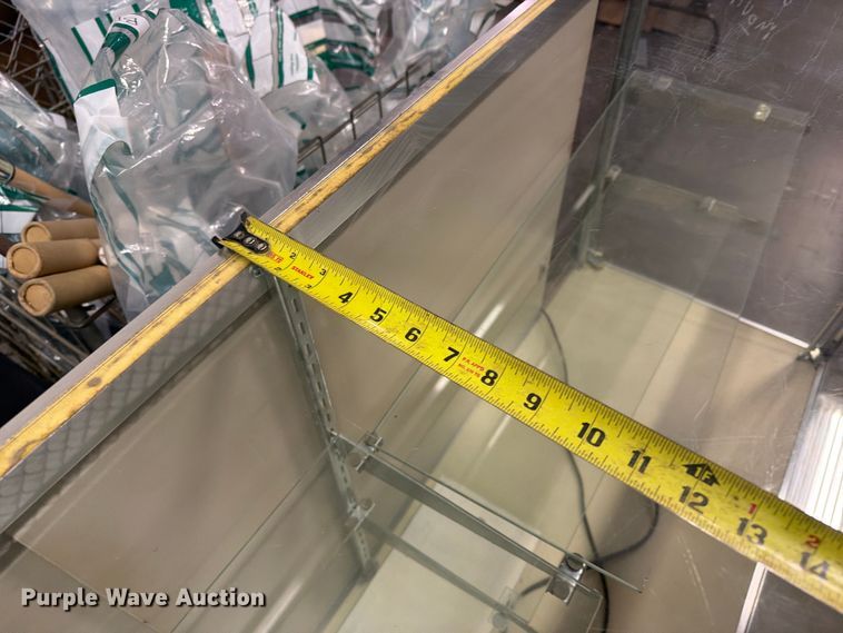 image for item FU5088 Glass display case