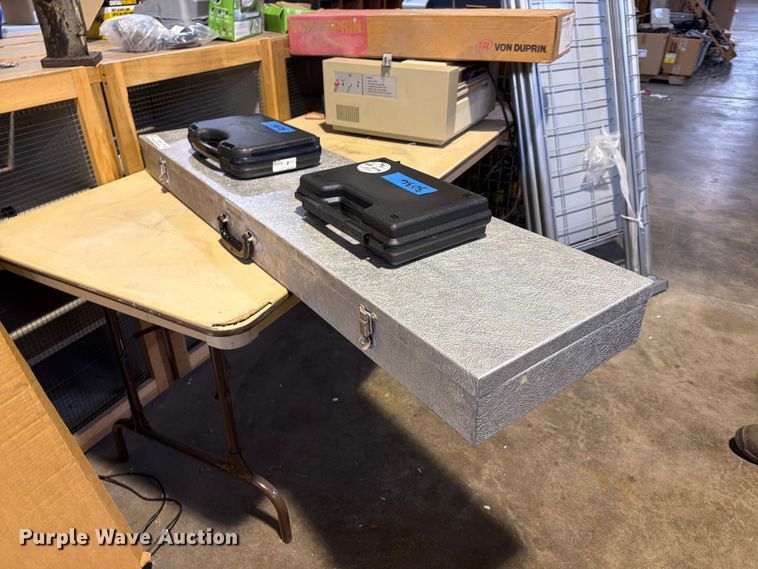 image for item FU5091 Gun cases