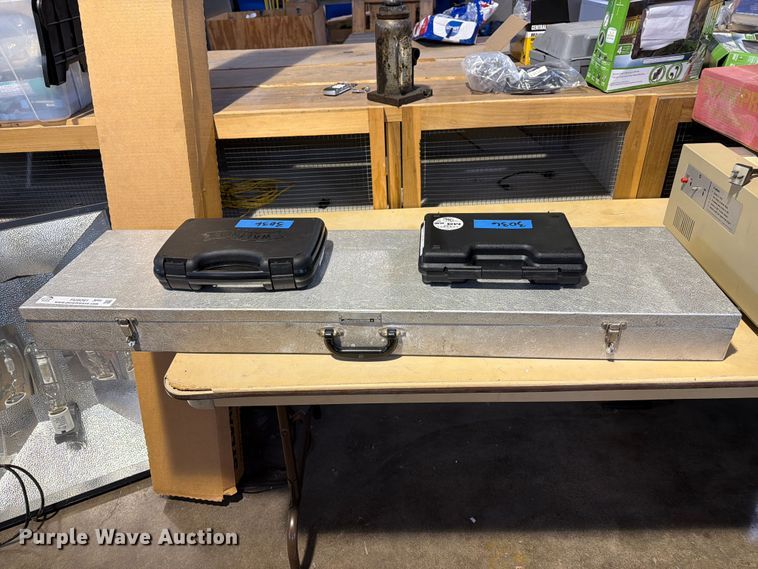 image for item FU5091 Gun cases