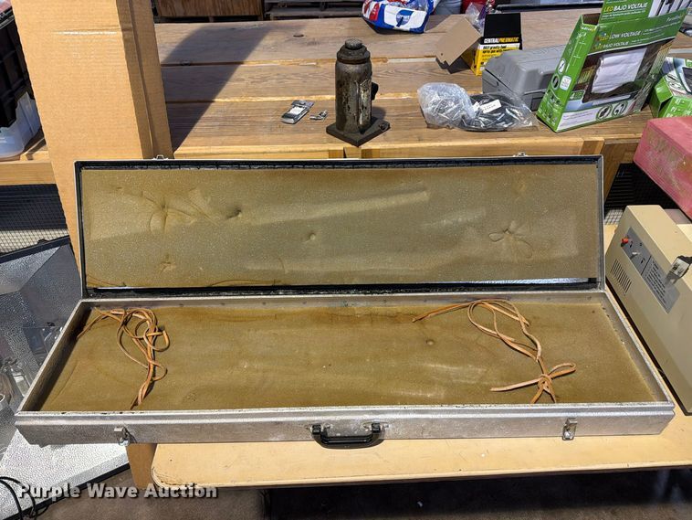 image for item FU5091 Gun cases