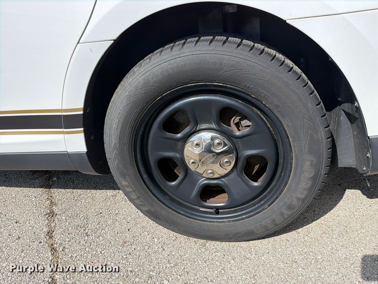 image for item FU5093 2015 Ford Taurus Police Interceptor 