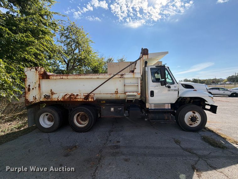 image for item FU5094 2011 International WorkStar 7400 dump truck
