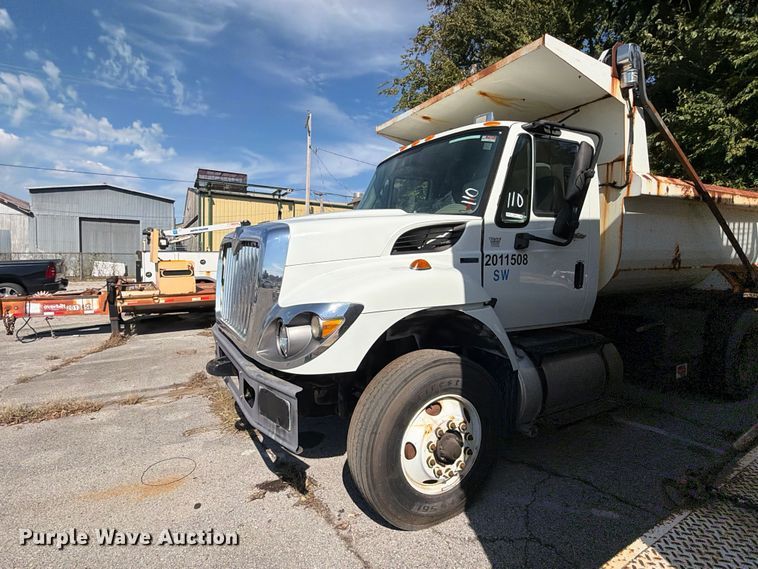 image for item FU5094 2011 International WorkStar 7400 dump truck