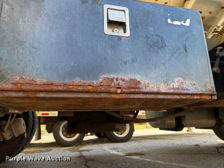 image for item FU5094 2011 International WorkStar 7400 dump truck