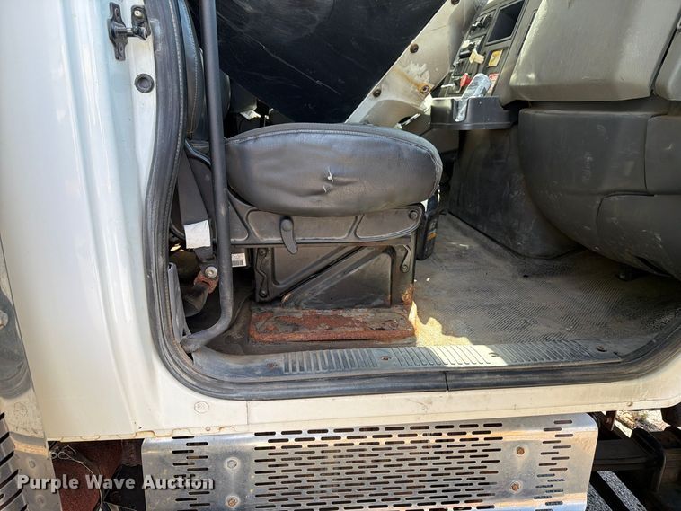 image for item FU5094 2011 International WorkStar 7400 dump truck