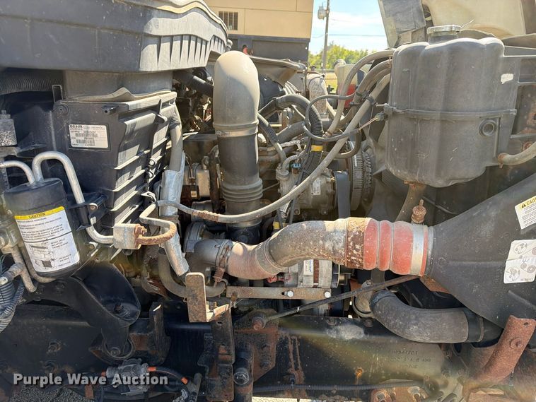 image for item FU5094 2011 International WorkStar 7400 dump truck