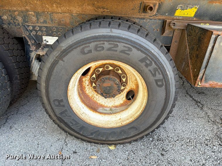 image for item FU5094 2011 International WorkStar 7400 dump truck