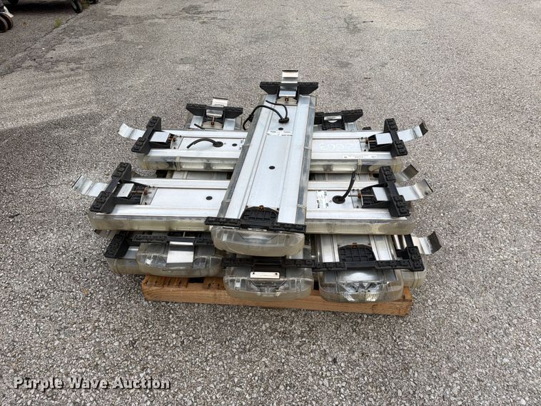 image for item FU5095 (9) Whelen light bars