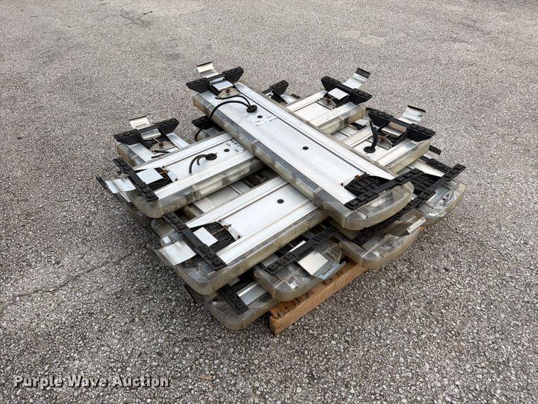 image for item FU5095 (9) Whelen light bars