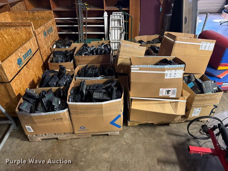 image for item FU5098 (4) pallets of Avaya phones