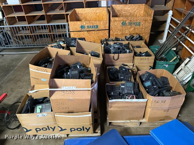 image for item FU5098 (4) pallets of Avaya phones