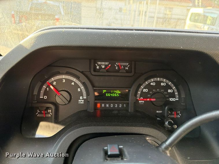 image for item FU6014 2013 Ford E450 shuttle bus