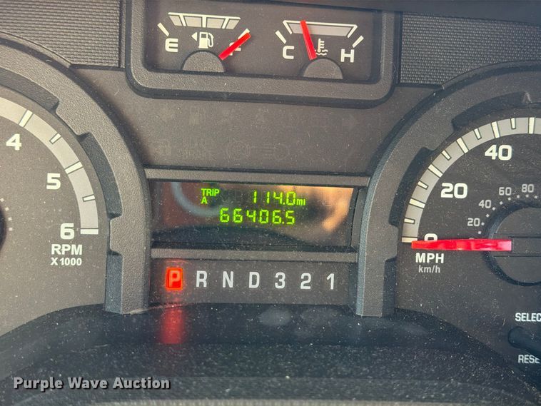 image for item FU6014 2013 Ford E450 shuttle bus