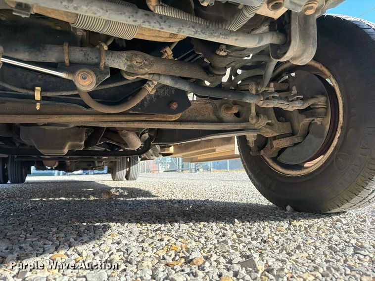 image for item FU6014 2013 Ford E450 shuttle bus