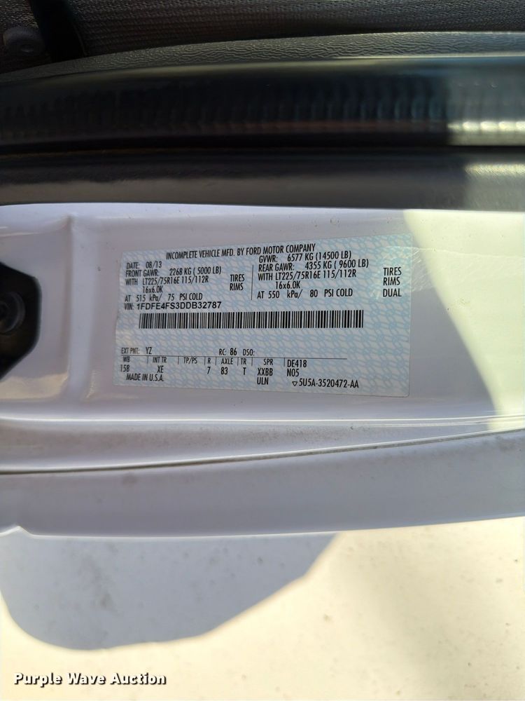 image for item FU6014 2013 Ford E450 shuttle bus