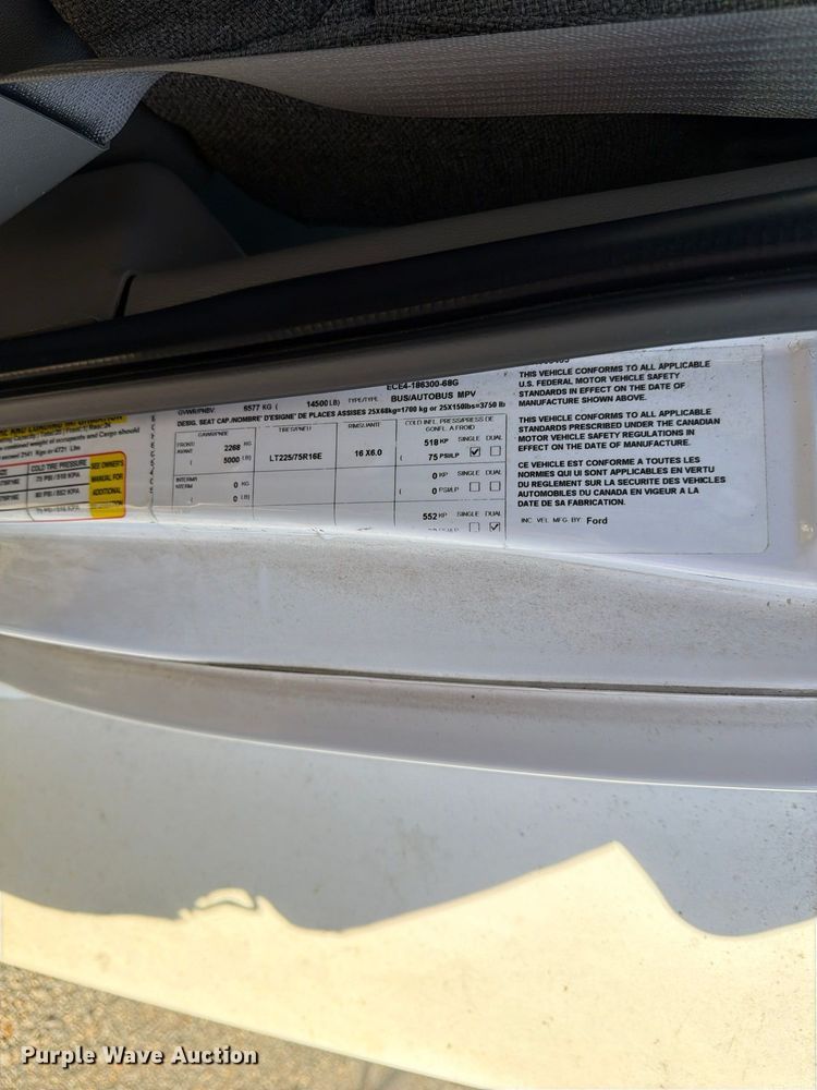 image for item FU6014 2013 Ford E450 shuttle bus