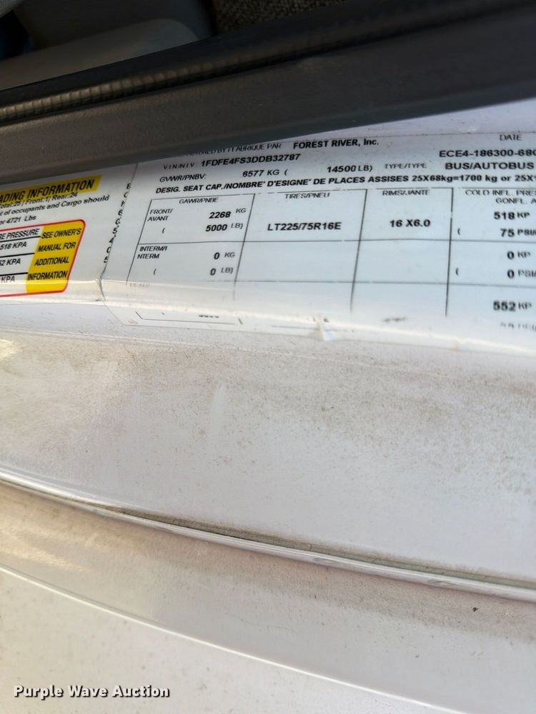 image for item FU6014 2013 Ford E450 shuttle bus