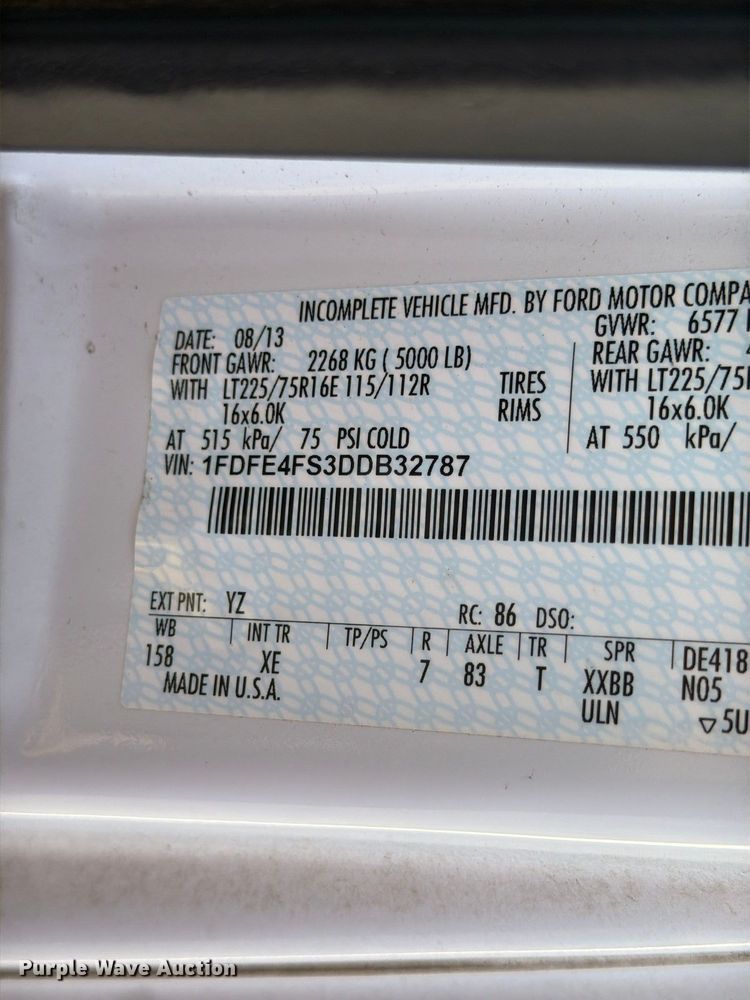 image for item FU6014 2013 Ford E450 shuttle bus