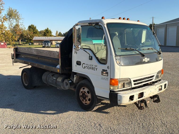image for item FU8502 1999 Chevrolet W4 dump truck