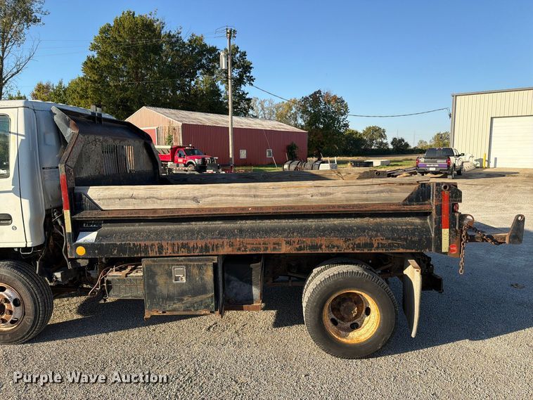 image for item FU8502 1999 Chevrolet W4 dump truck