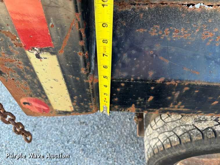 image for item FU8502 1999 Chevrolet W4 dump truck
