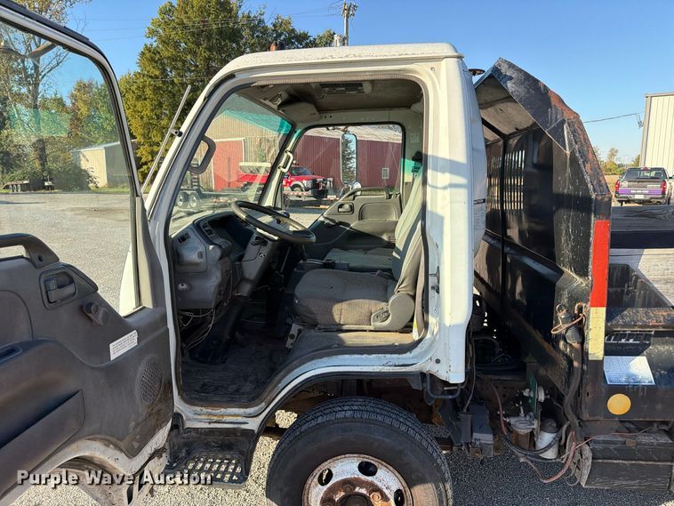 image for item FU8502 1999 Chevrolet W4 dump truck