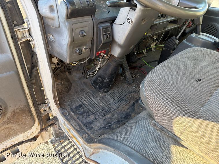 image for item FU8502 1999 Chevrolet W4 dump truck