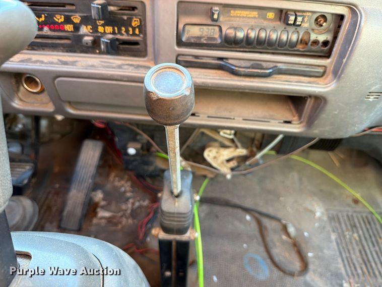 image for item FU8502 1999 Chevrolet W4 dump truck