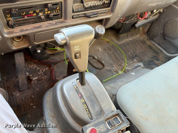 image for item FU8502 1999 Chevrolet W4 dump truck