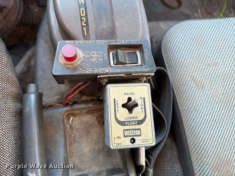 image for item FU8502 1999 Chevrolet W4 dump truck