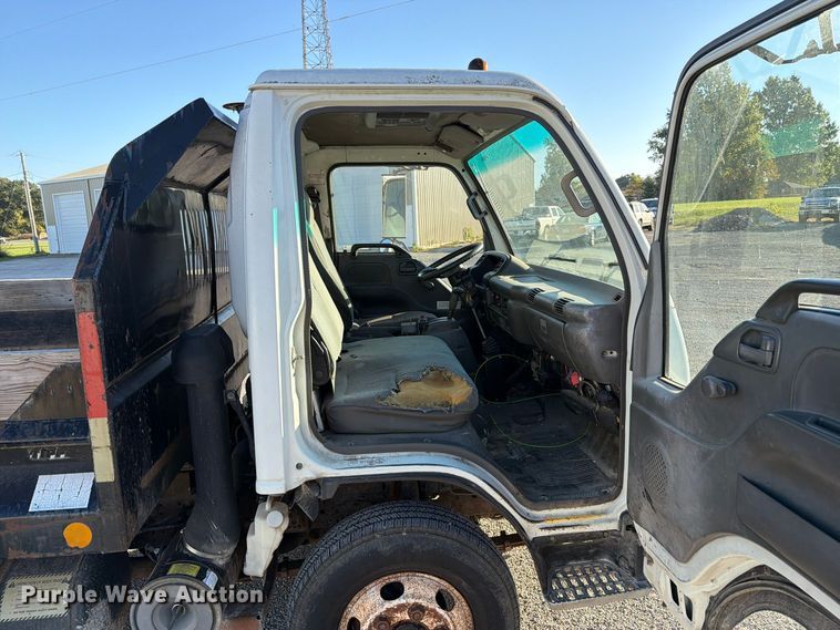 image for item FU8502 1999 Chevrolet W4 dump truck
