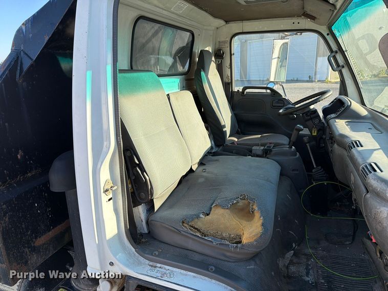 image for item FU8502 1999 Chevrolet W4 dump truck