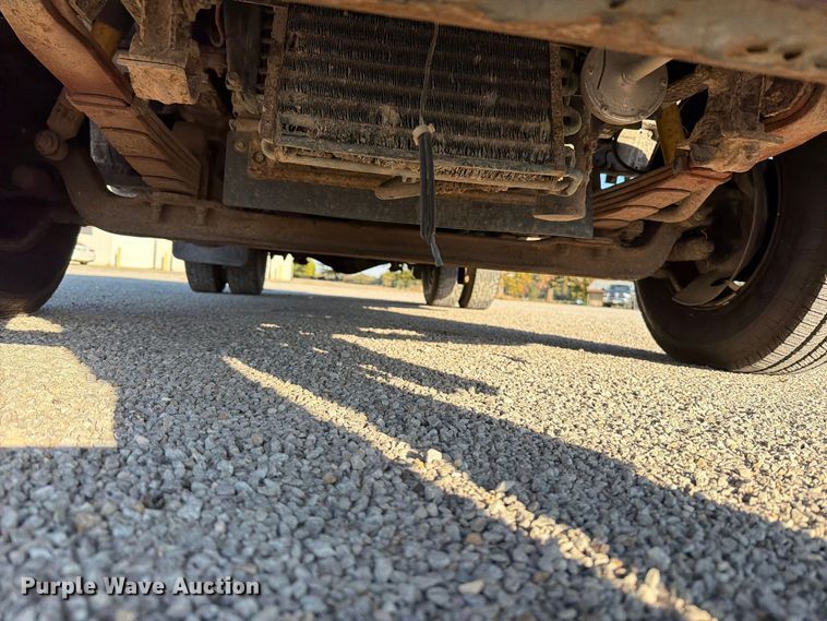 image for item FU8502 1999 Chevrolet W4 dump truck